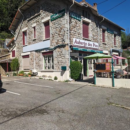 Auberge Des Pins Aubenas Esterno foto