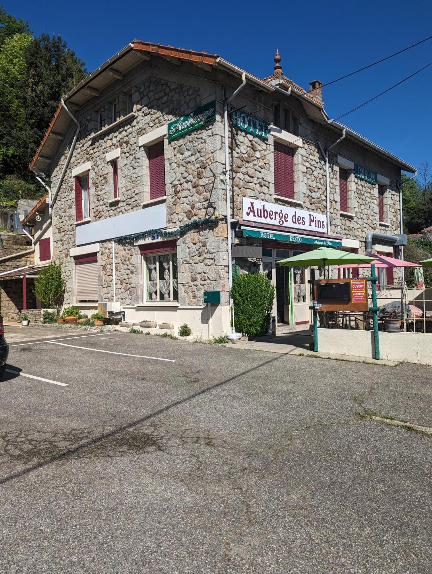Auberge Des Pins Aubenas Esterno foto