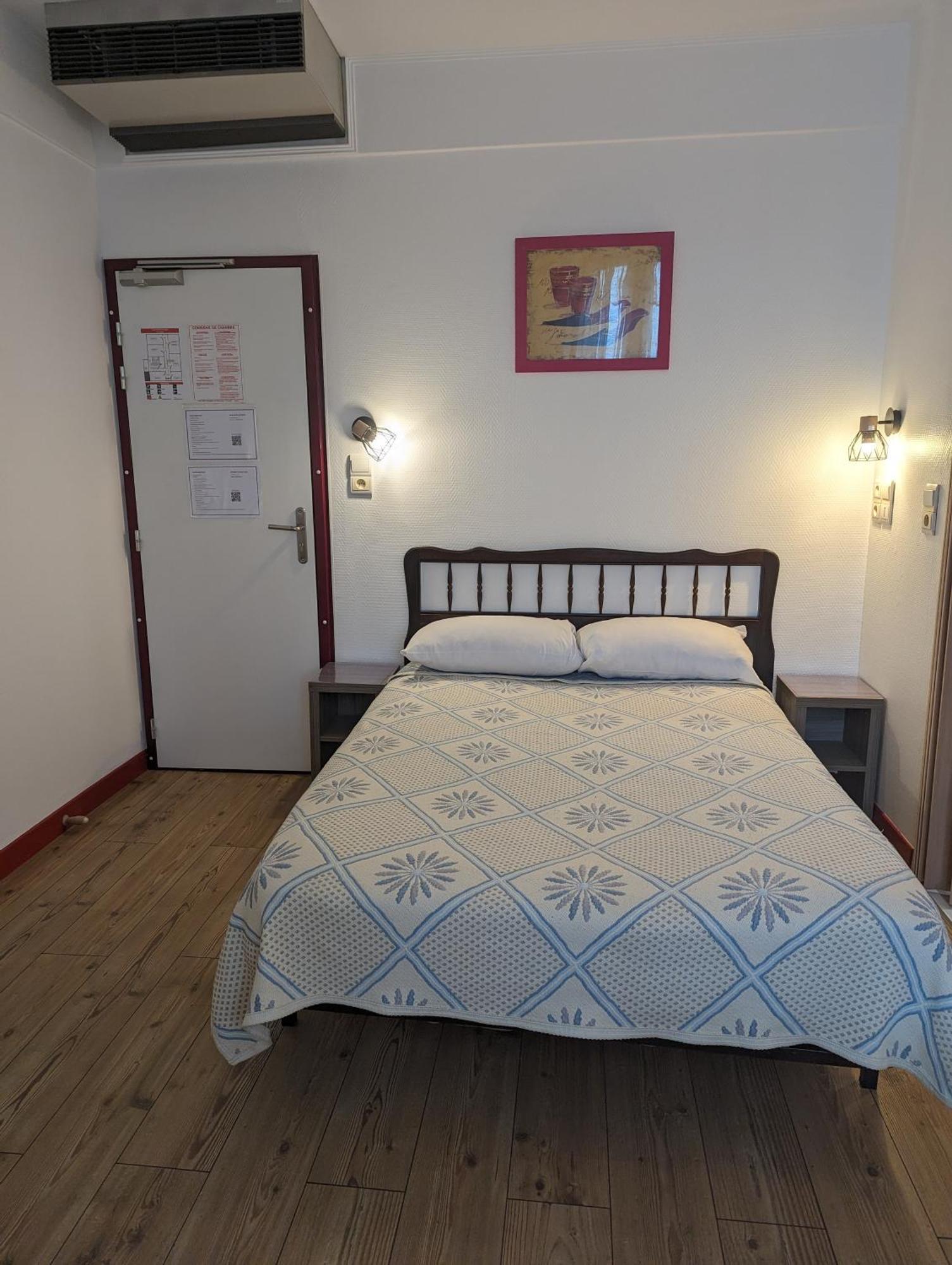 Auberge Des Pins Aubenas Esterno foto