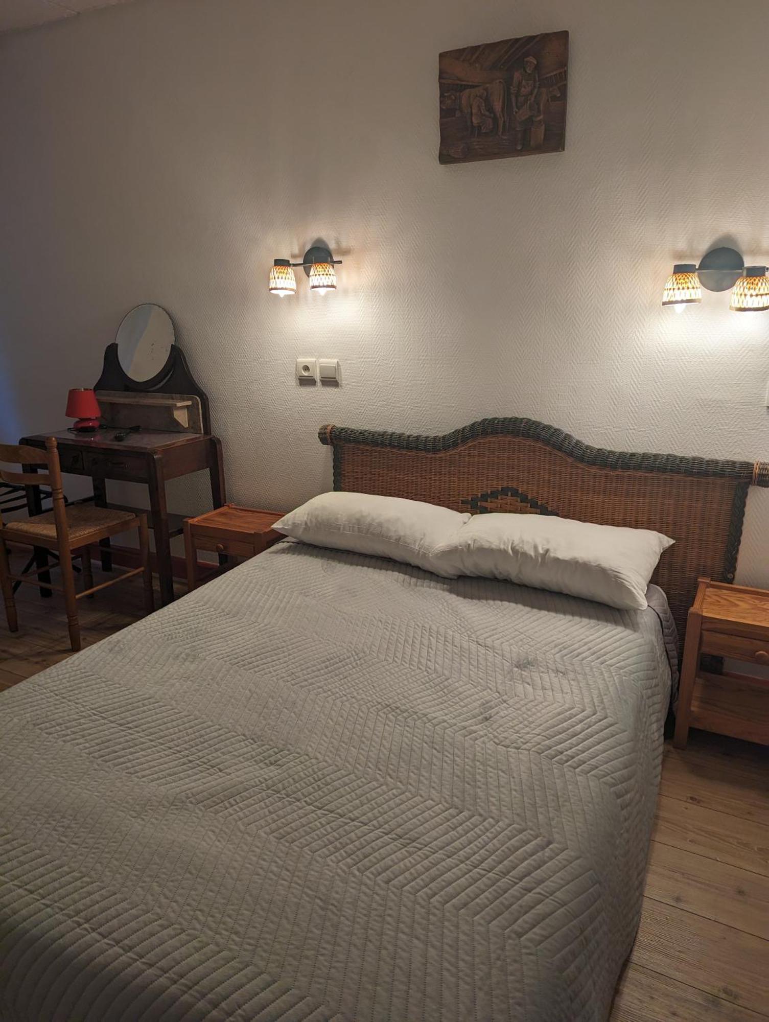 Auberge Des Pins Aubenas Esterno foto